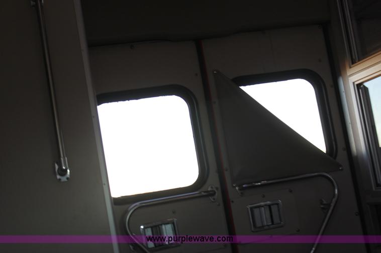 image for item H9379 2010 Ford Econoline E450 ambulance