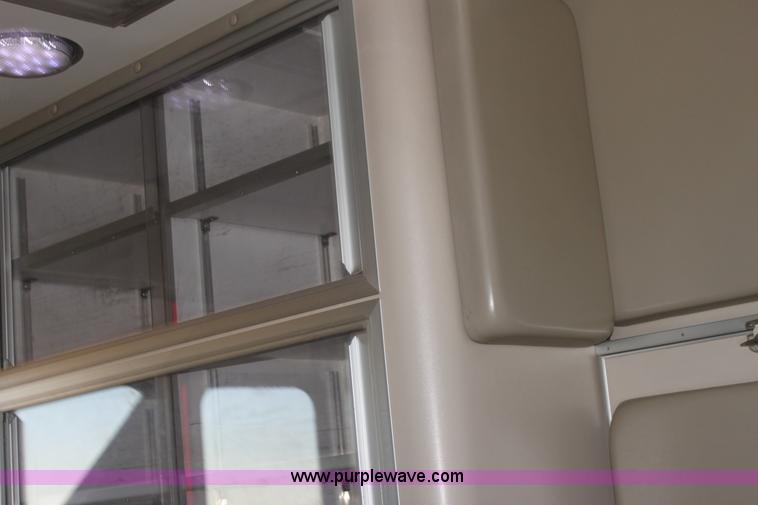 image for item H9379 2010 Ford Econoline E450 ambulance