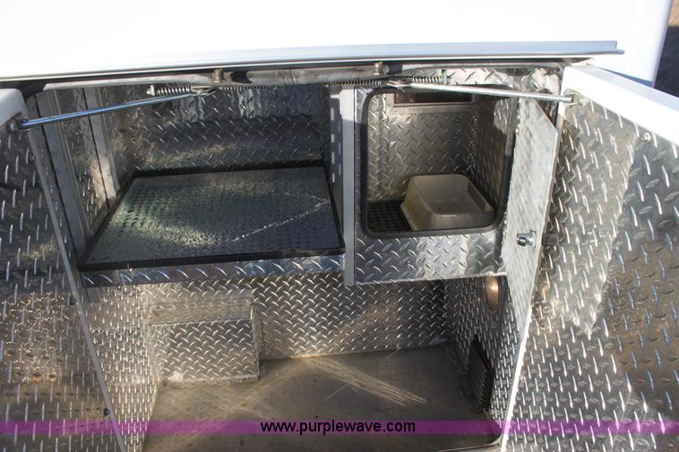 image for item H9379 2010 Ford Econoline E450 ambulance