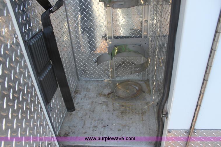 image for item H9379 2010 Ford Econoline E450 ambulance