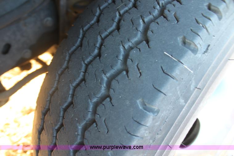 image for item H9379 2010 Ford Econoline E450 ambulance