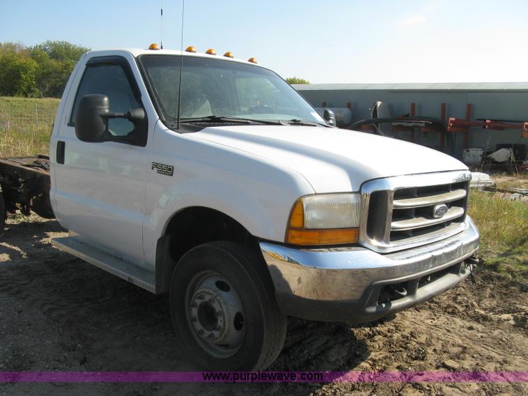 image for item H9479 1999 Ford F550 Super Duty XL cab and chassis