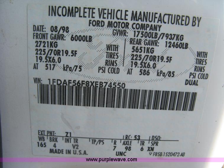 image for item H9479 1999 Ford F550 Super Duty XL cab and chassis
