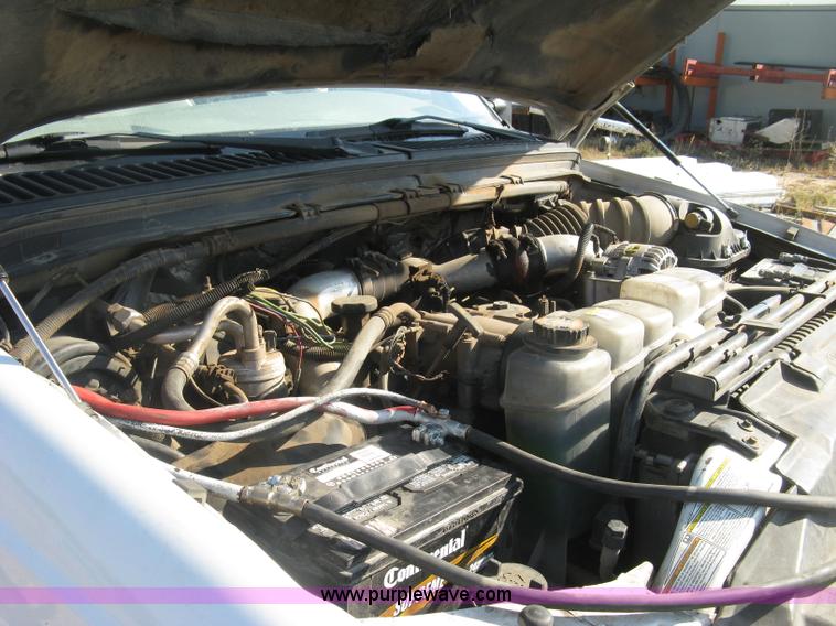 image for item H9479 1999 Ford F550 Super Duty XL cab and chassis