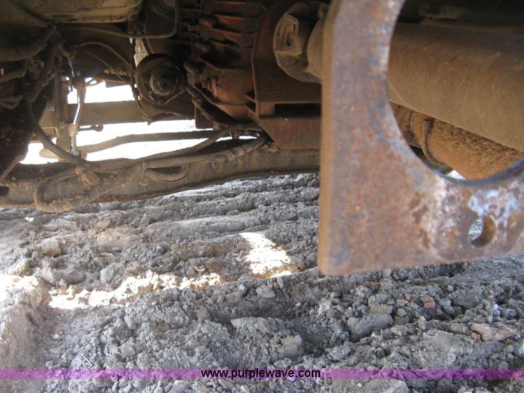 image for item H9479 1999 Ford F550 Super Duty XL cab and chassis