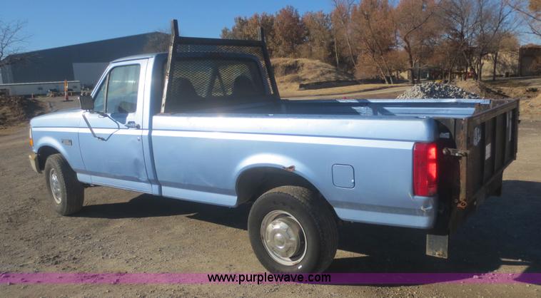 image for item I2152 1996 Ford F250 XL HD pickup truck