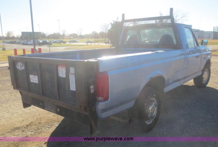 image for item I2152 1996 Ford F250 XL HD pickup truck