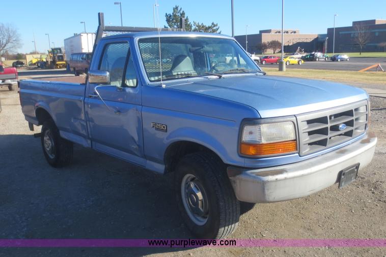 image for item I2152 1996 Ford F250 XL HD pickup truck