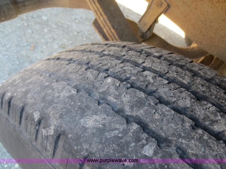 image for item I2152 1996 Ford F250 XL HD pickup truck