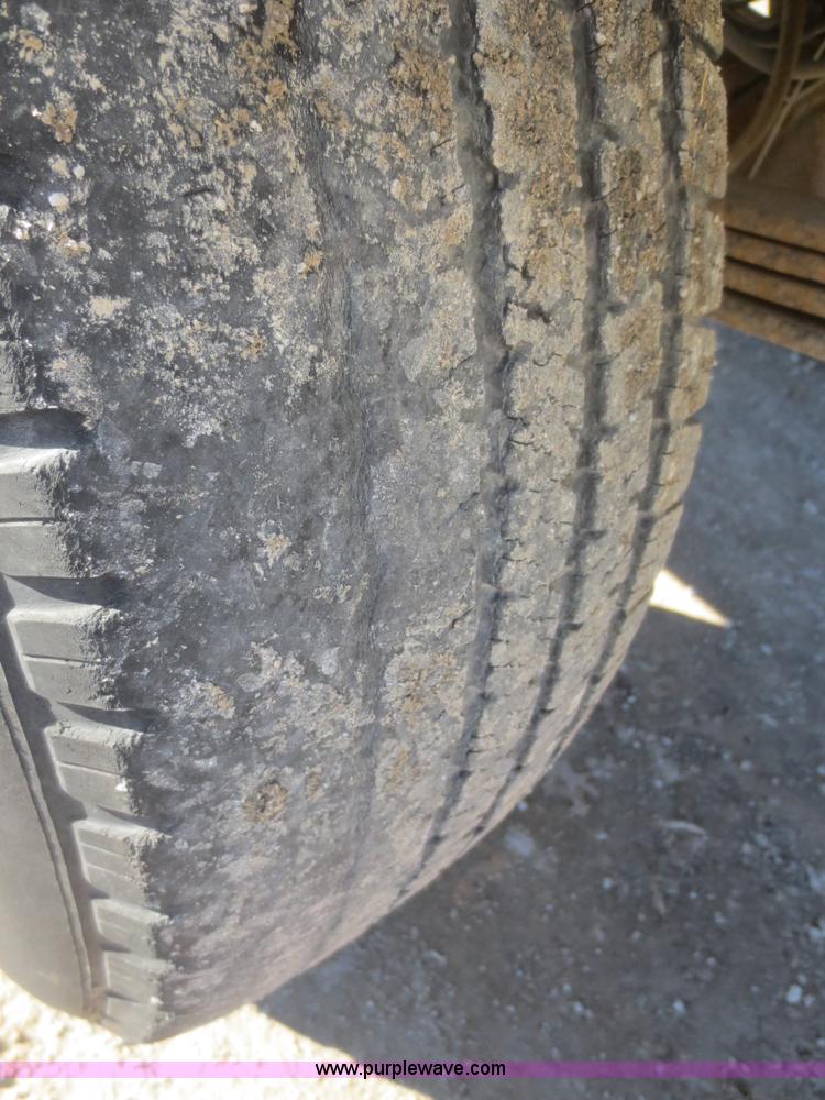 image for item I2152 1996 Ford F250 XL HD pickup truck