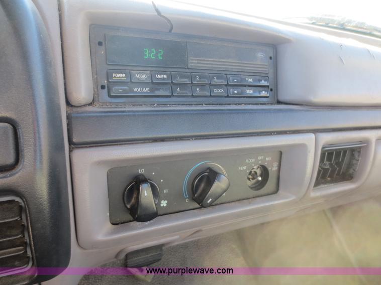 image for item I2152 1996 Ford F250 XL HD pickup truck