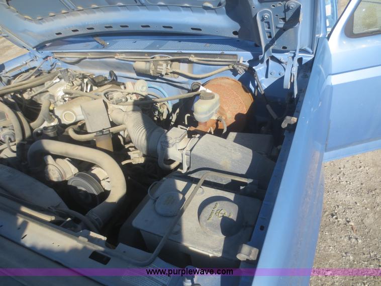 image for item I2152 1996 Ford F250 XL HD pickup truck