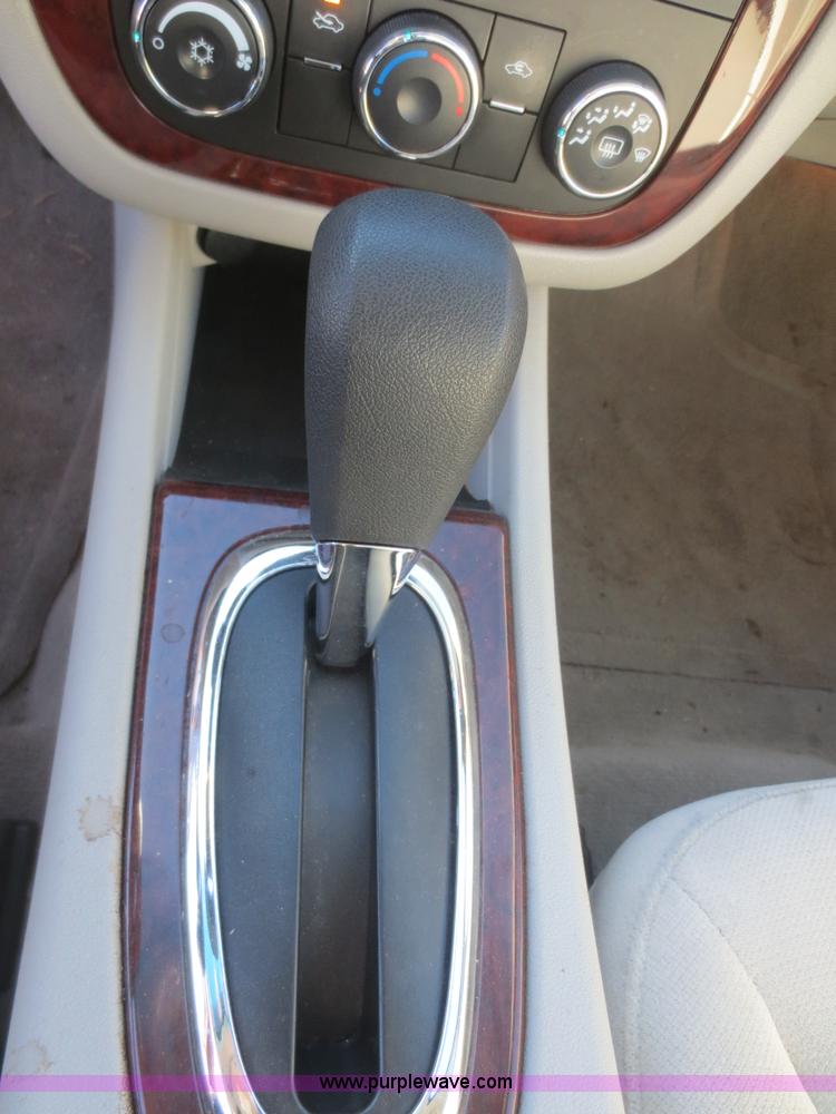 image for item I2153 2007 Chevrolet Impala LS