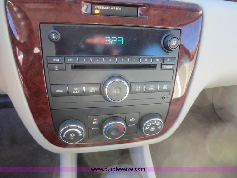 image for item I2153 2007 Chevrolet Impala LS