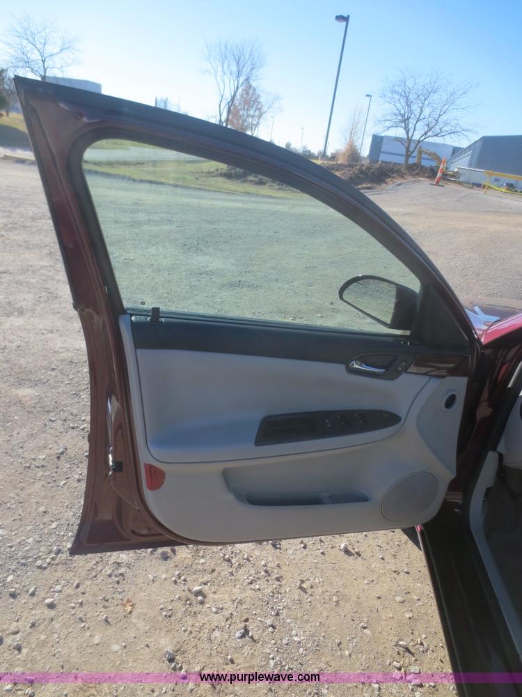 image for item I2154 2007 Chevrolet Impala LS