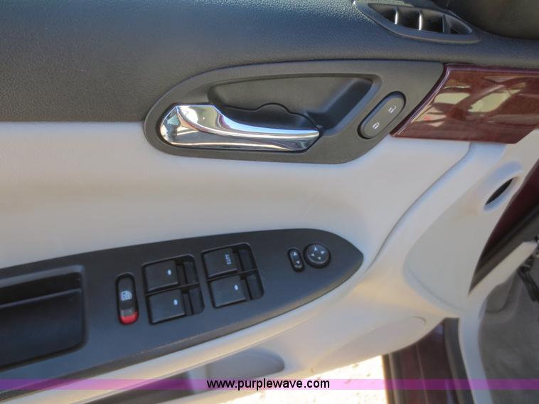 image for item I2154 2007 Chevrolet Impala LS