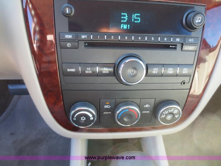 image for item I2154 2007 Chevrolet Impala LS