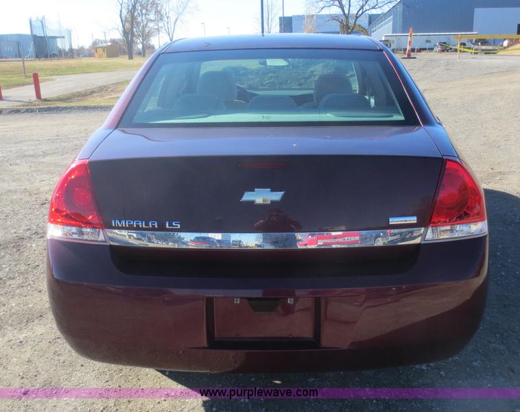 image for item I2155 2007 Chevrolet Impala LS