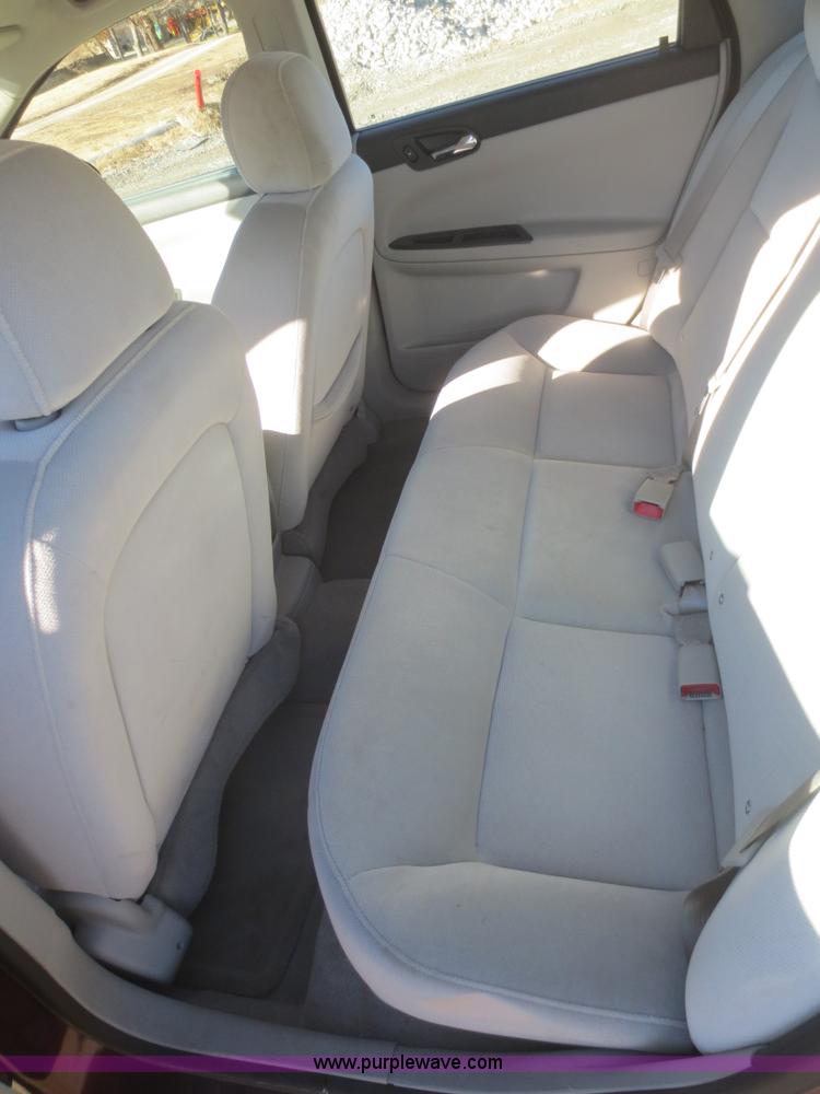 image for item I2155 2007 Chevrolet Impala LS