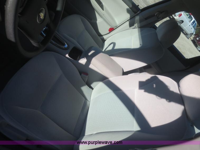 image for item I2155 2007 Chevrolet Impala LS