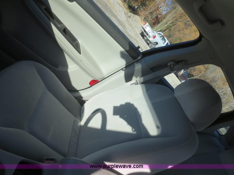 image for item I2155 2007 Chevrolet Impala LS