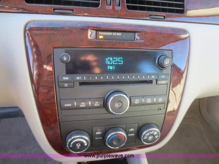 image for item I2155 2007 Chevrolet Impala LS