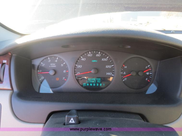 image for item I2155 2007 Chevrolet Impala LS