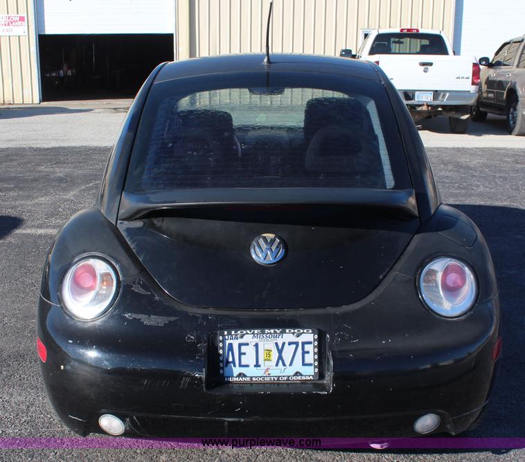 image for item I2390 1999 Volkswagen New Beetle GLS