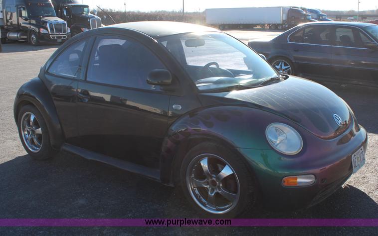 image for item I2390 1999 Volkswagen New Beetle GLS