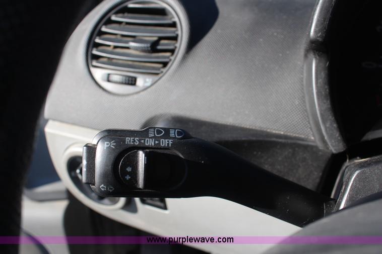 image for item I2390 1999 Volkswagen New Beetle GLS