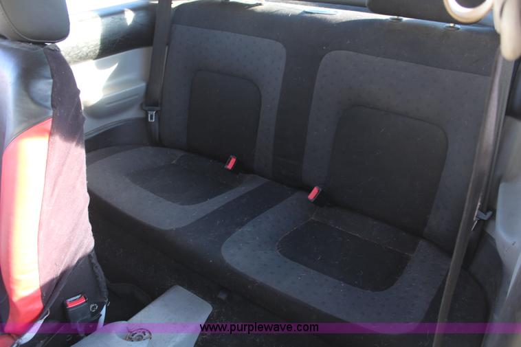 image for item I2390 1999 Volkswagen New Beetle GLS