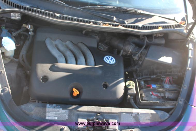 image for item I2390 1999 Volkswagen New Beetle GLS