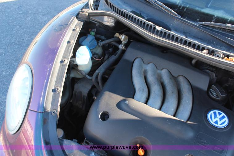 image for item I2390 1999 Volkswagen New Beetle GLS