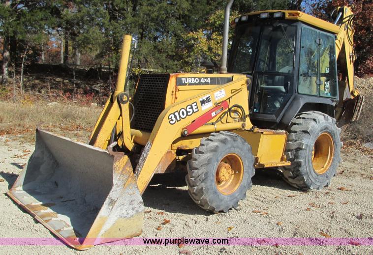 image for item I3182 1999 John Deere 310SE backhoe