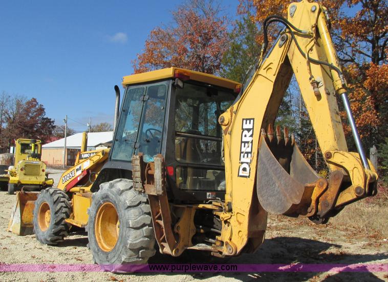 image for item I3182 1999 John Deere 310SE backhoe