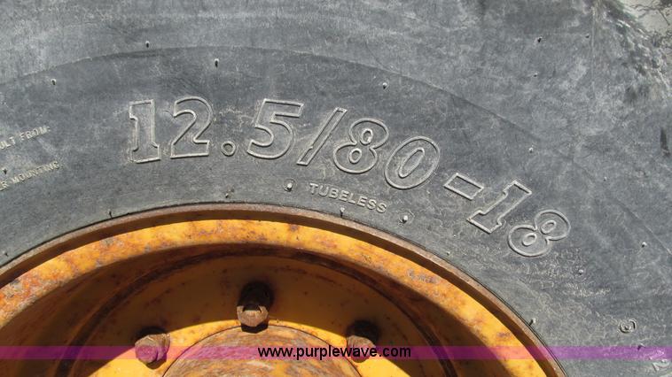 image for item I3182 1999 John Deere 310SE backhoe