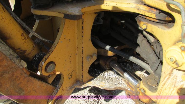 image for item I3182 1999 John Deere 310SE backhoe