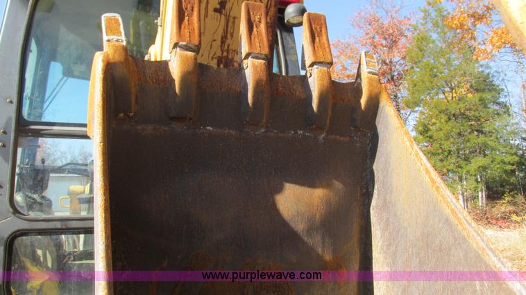 image for item I3182 1999 John Deere 310SE backhoe