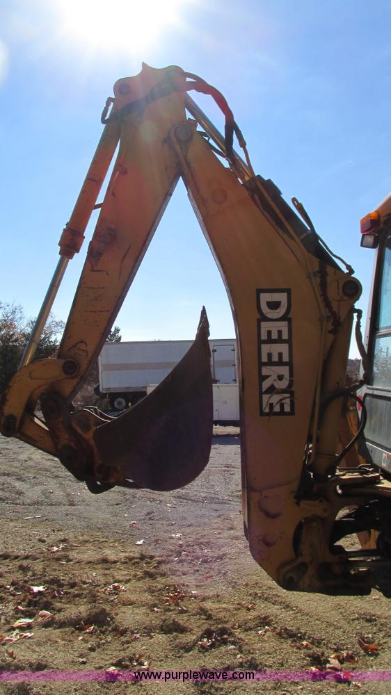 image for item I3182 1999 John Deere 310SE backhoe