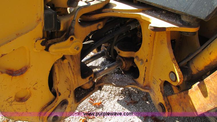 image for item I3182 1999 John Deere 310SE backhoe