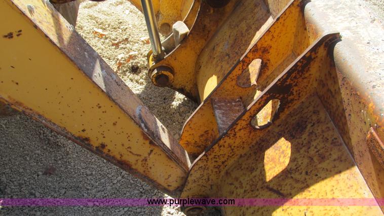image for item I3182 1999 John Deere 310SE backhoe