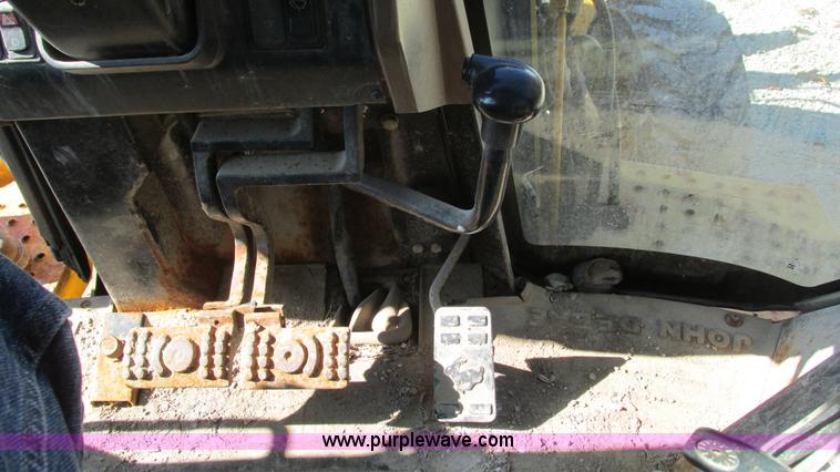 image for item I3182 1999 John Deere 310SE backhoe