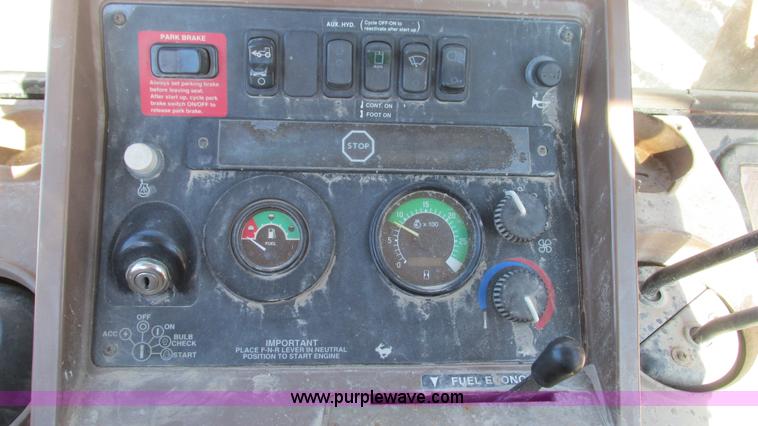 image for item I3182 1999 John Deere 310SE backhoe