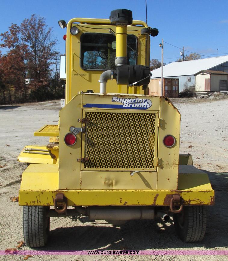 image for item I3183 Superior DT80C broom