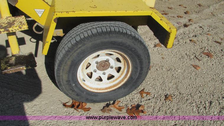 image for item I3183 Superior DT80C broom