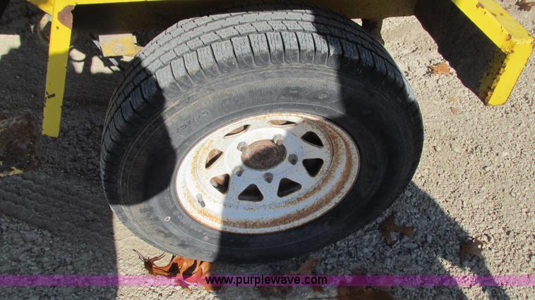 image for item I3183 Superior DT80C broom