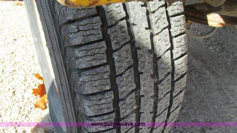 image for item I3183 Superior DT80C broom