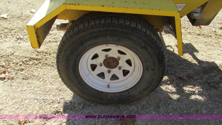 image for item I3183 Superior DT80C broom