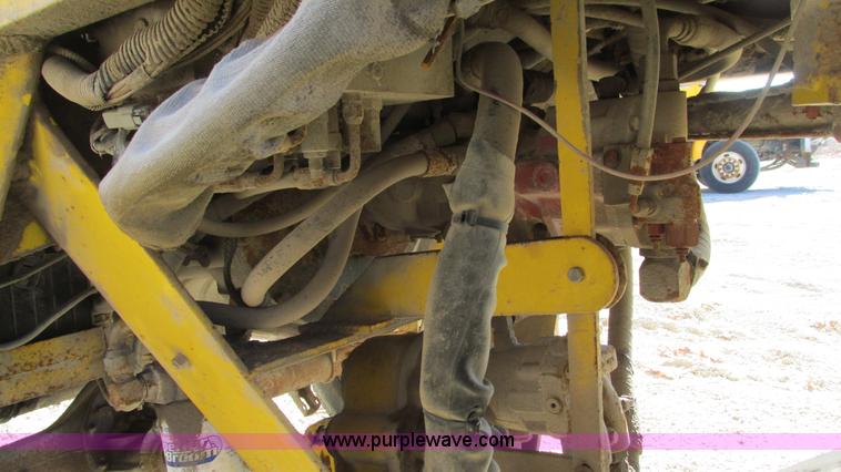 image for item I3183 Superior DT80C broom