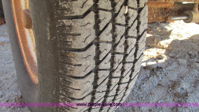 image for item I3183 Superior DT80C broom